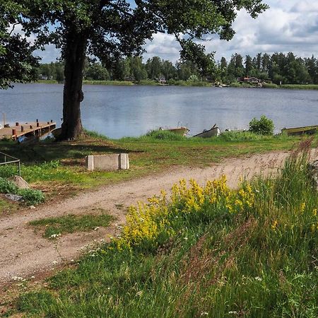 Komplett Laegenhet Med Sjoeutsikt Malmon Экстерьер фото